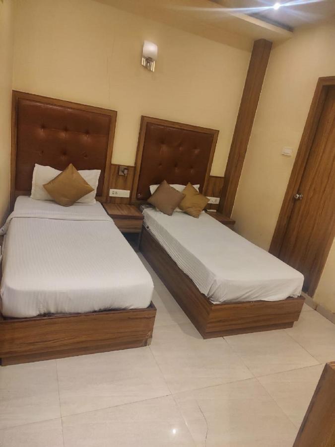 Aster Hotel Near Mumbai Airport Exteriör bild